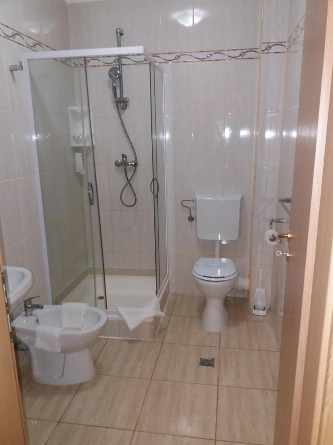 Hotel Vila Veneto Timisoara Bagian luar foto