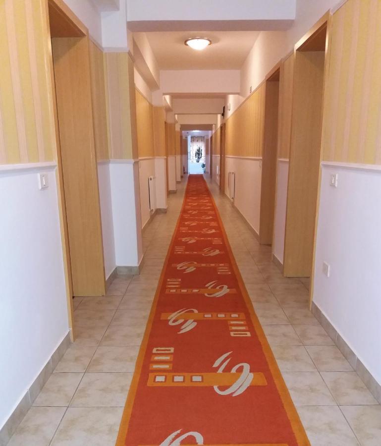 Hotel Vila Veneto Timisoara Bagian luar foto