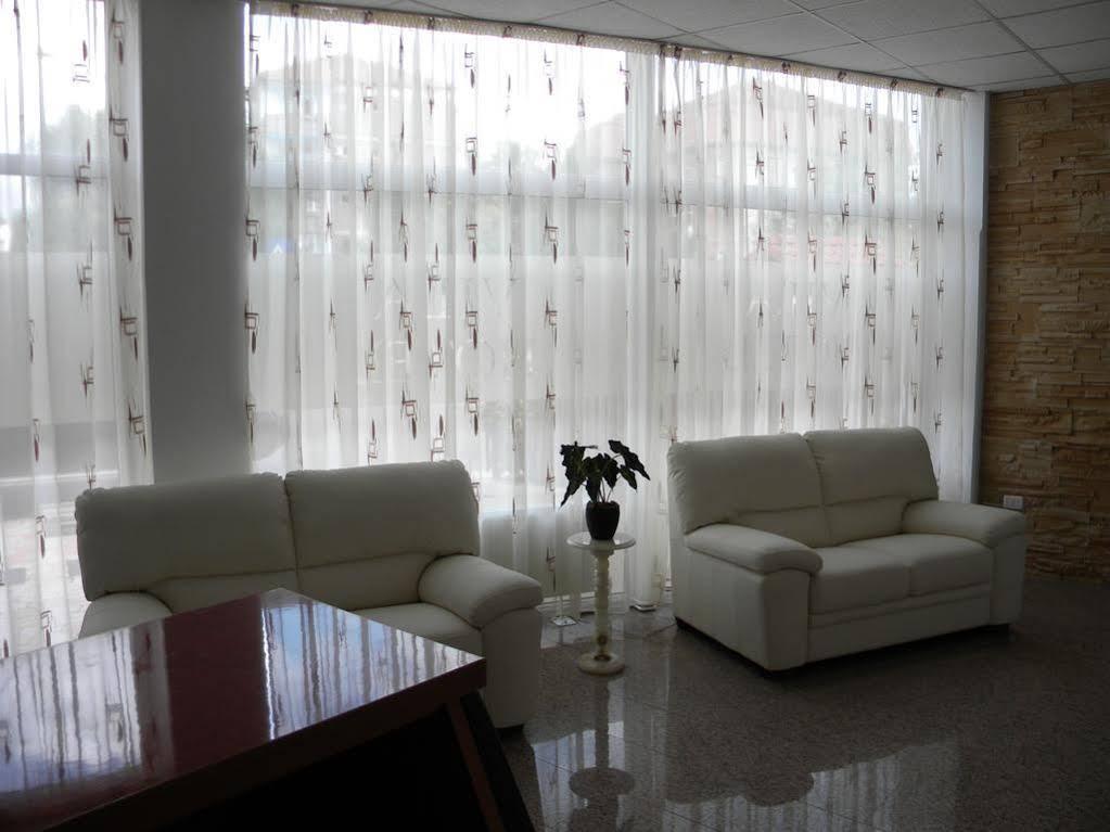 Hotel Vila Veneto Timisoara Bagian luar foto