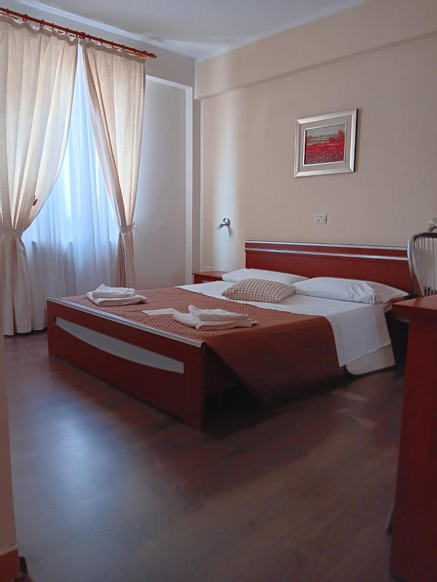 Hotel Vila Veneto Timisoara Bagian luar foto